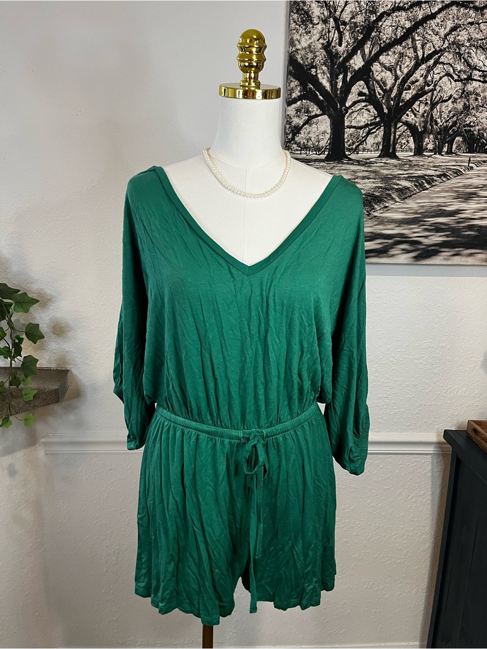 NWOT VENUS Deep Green V-Neck Short Romper with Drawstring Small